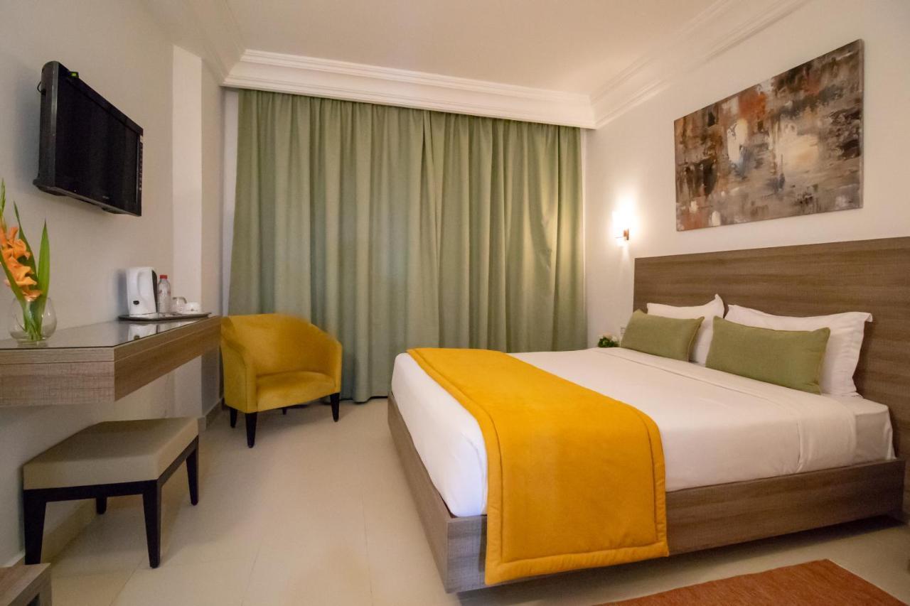 El Oumara Hotel Tunis Exterior photo